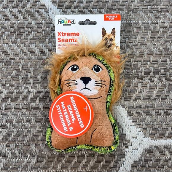 Xtreme Seamz Lion Dog Toy - Picture 1 of 3